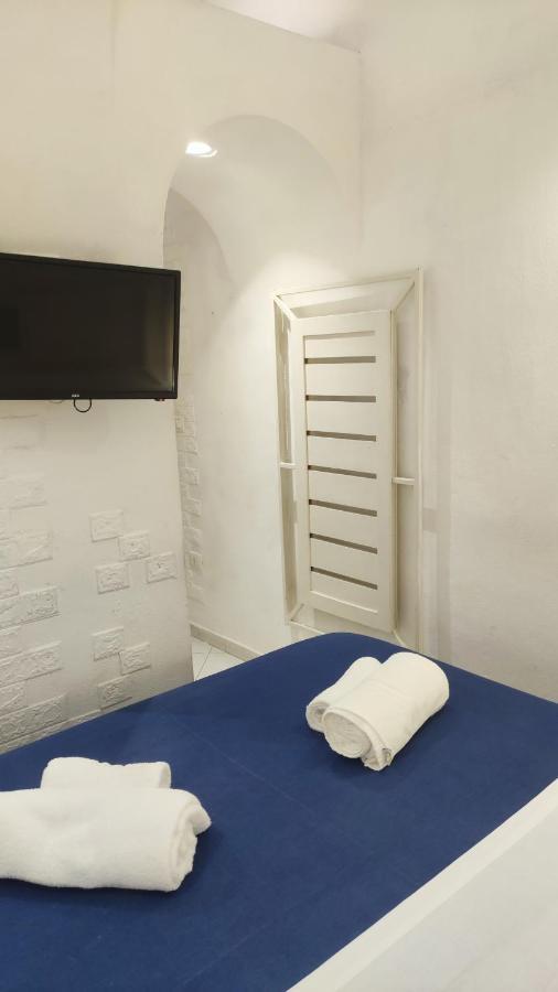 Apartment Piccola Maison Nel Centro Di Naples